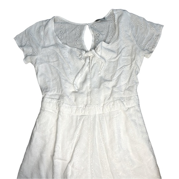 HOLLISTER | WOMENS WHITE EYELET LACE COQUETTE ROMPER ONE-PIECE SHORTS, SIZE M - Picture 6 of 10